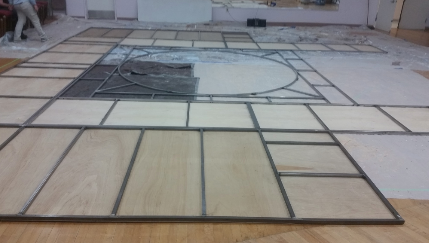  We made multiple steel flats and arranged them&nbsp; 