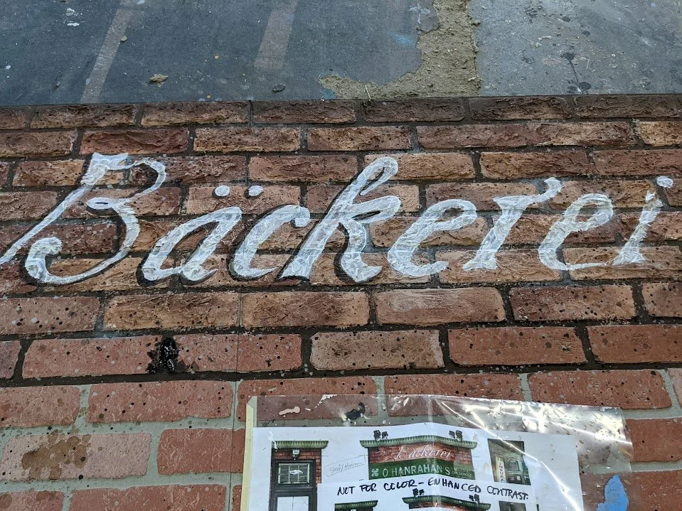  Lettering done with a projector  