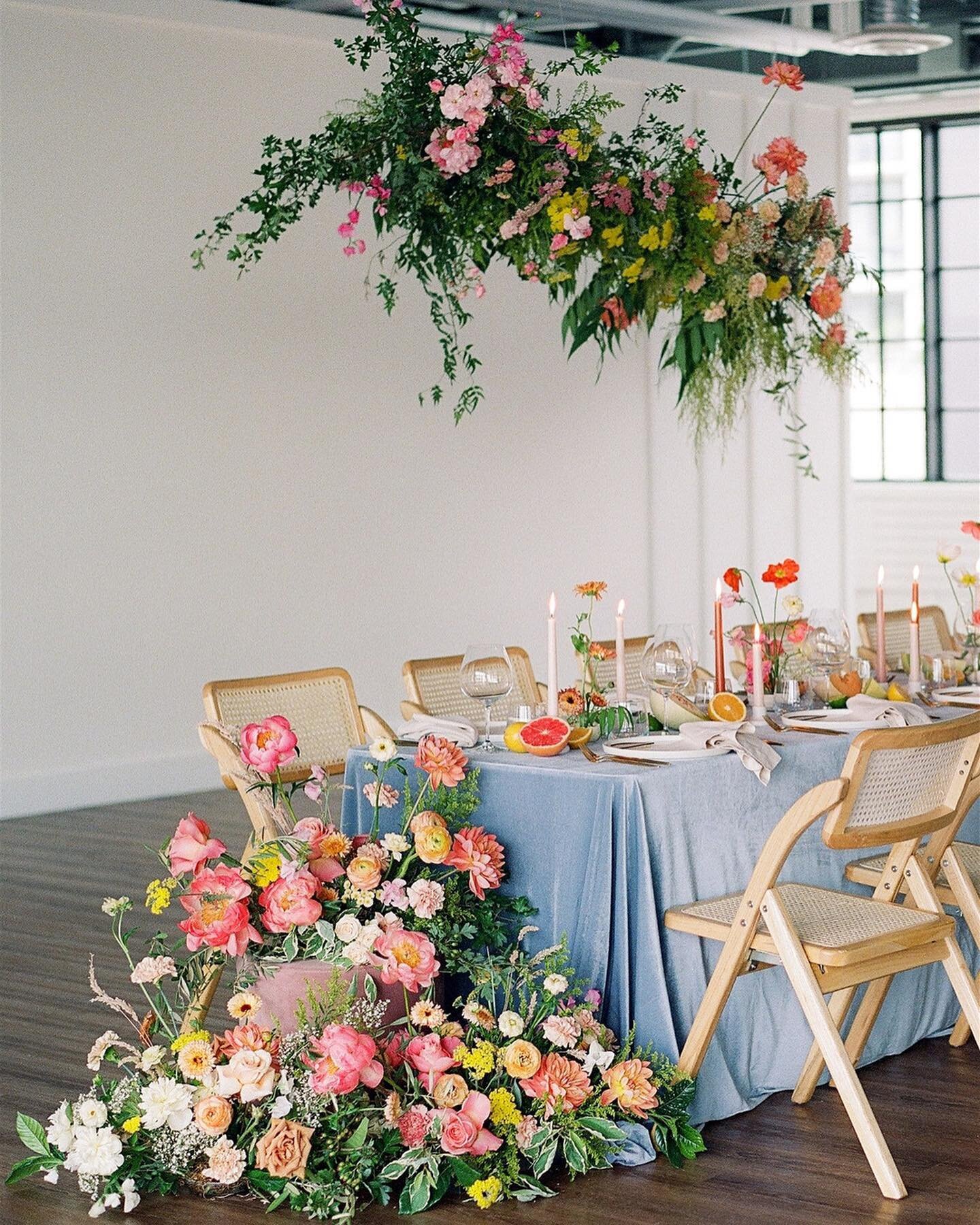 Throwback to one of the most epic style shoot turned real wedding - that we've been a part of. Even a year later, this one still brings back good memories.
⠀⠀⠀⠀⠀⠀⠀⠀⠀
This Amalfi Coast inspired shoot with our friends @petitepearlevents &amp; @blushwed