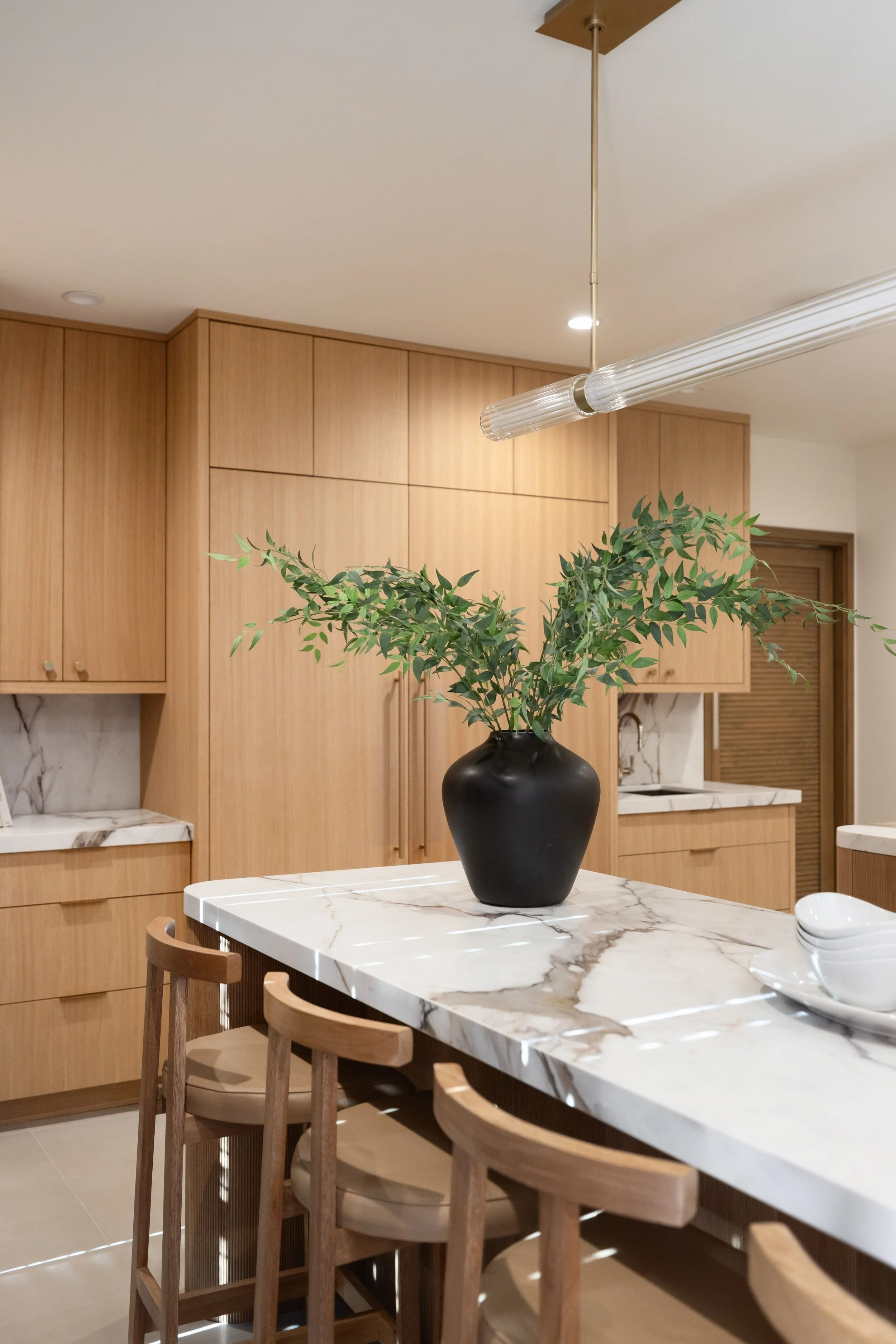 Modern Kitchen Interior Design by Suzanne Rugg Interior Design in Scottsdale, AZ (6).jpg