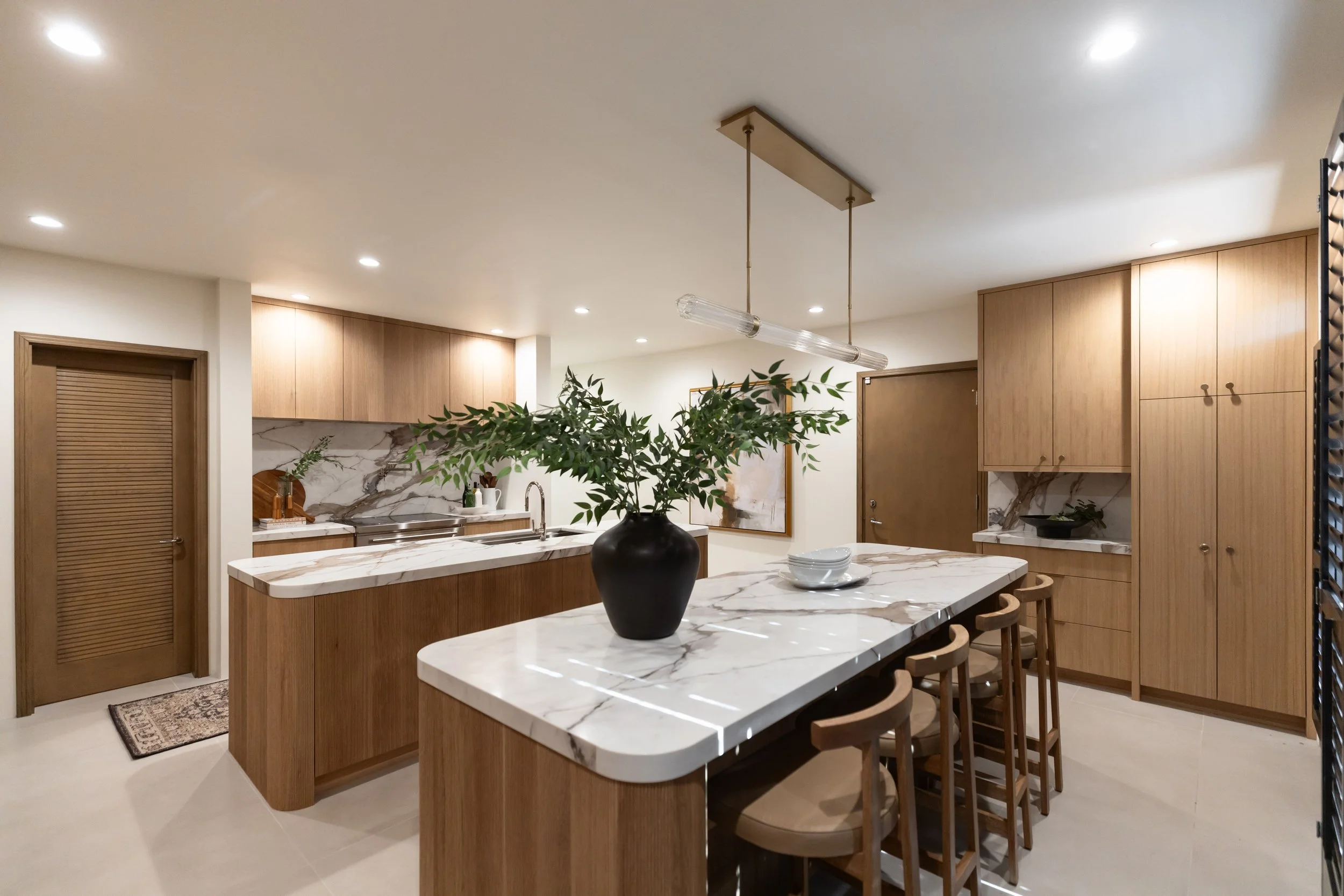 Modern Kitchen Interior Design by Suzanne Rugg Interior Design in Scottsdale, AZ (1).jpg