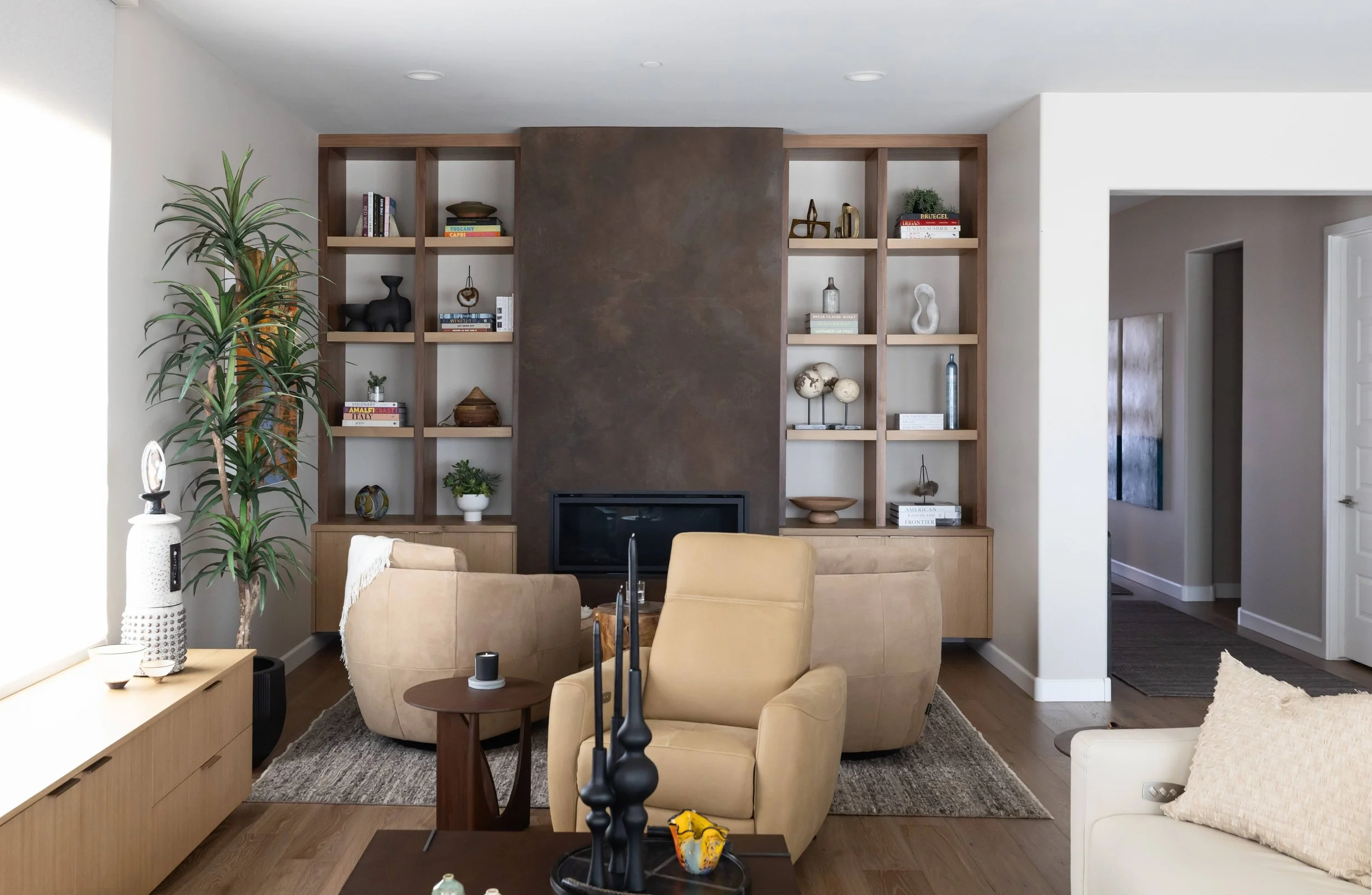 16 Scottsdale interior designer fireplace seating.jpg