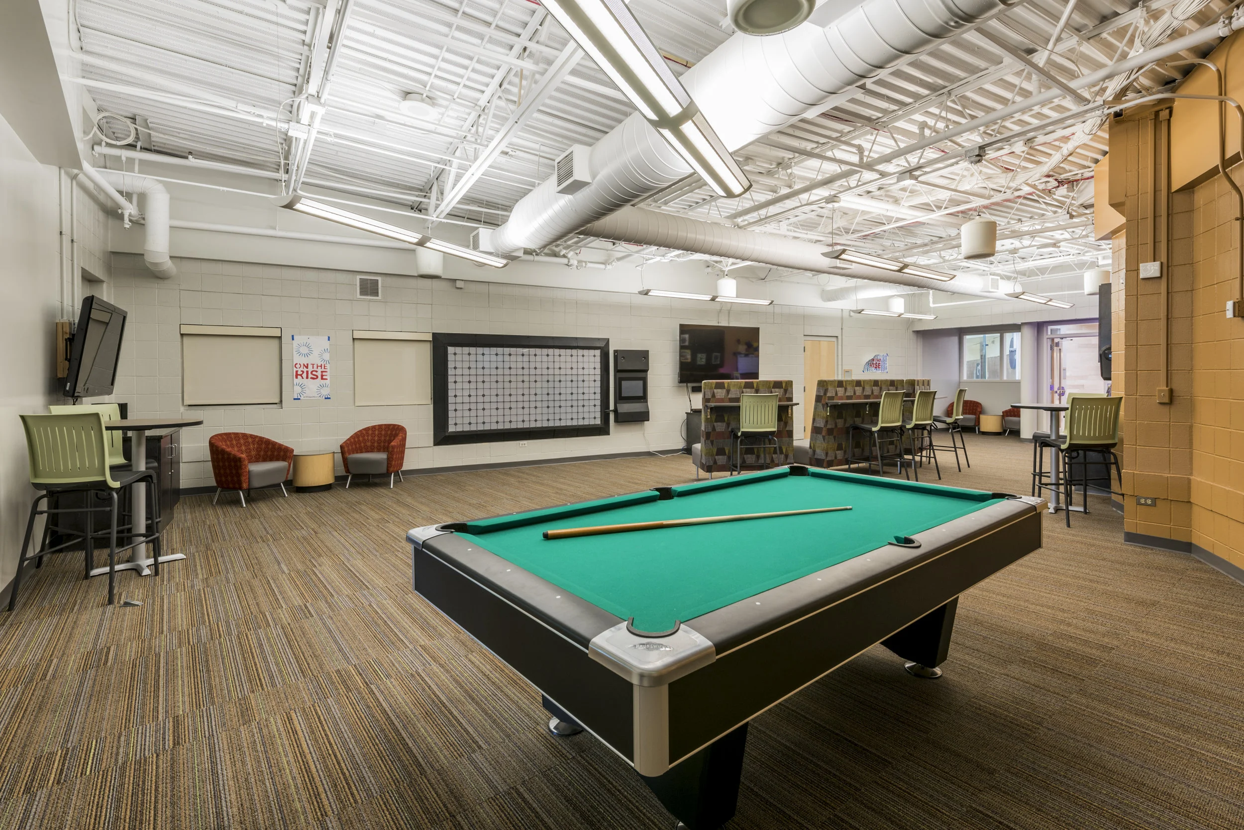 Essenza-Eagle-Pointe-Recreation-Center-039.jpg