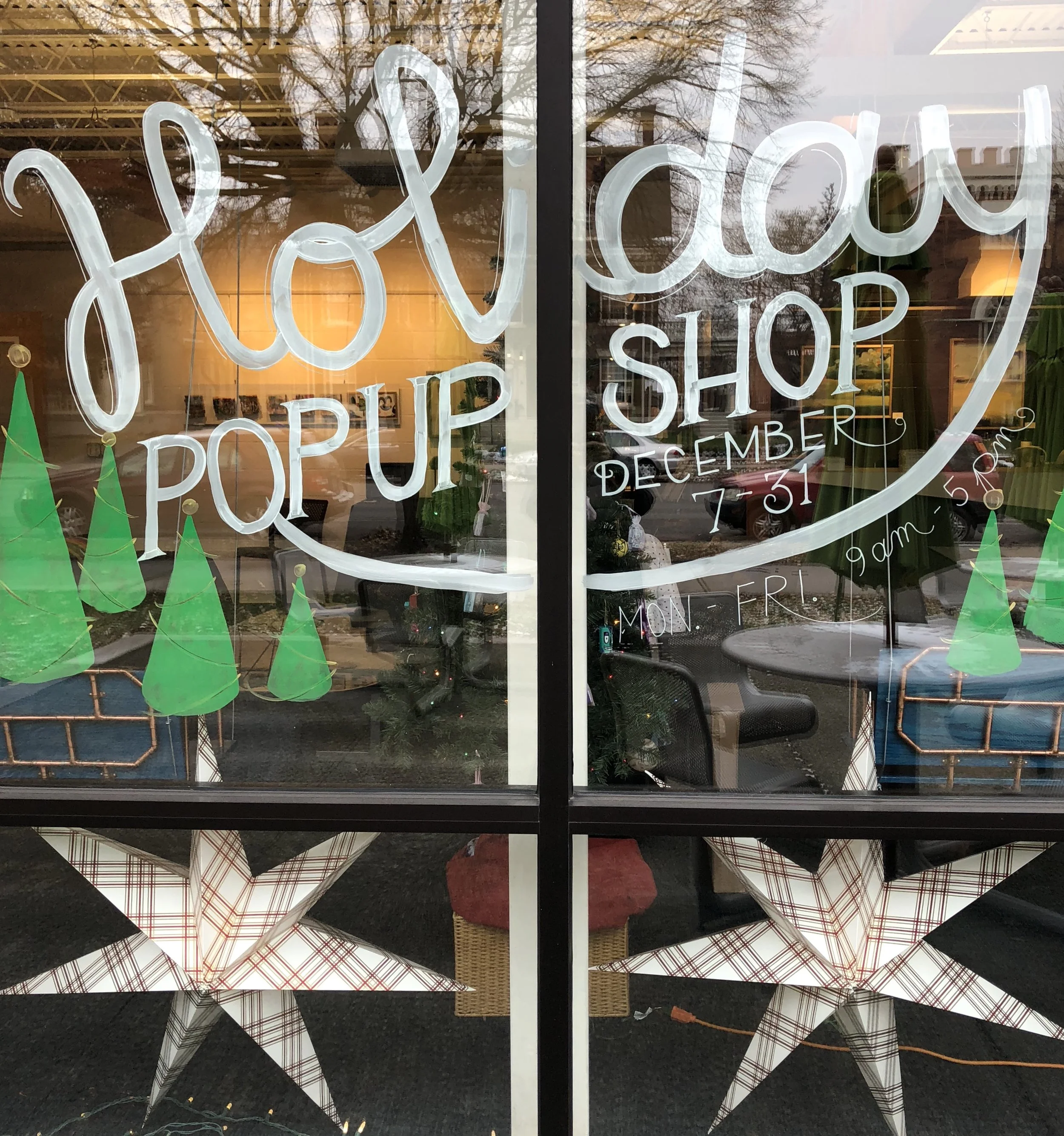 Holiday Windows: 2018