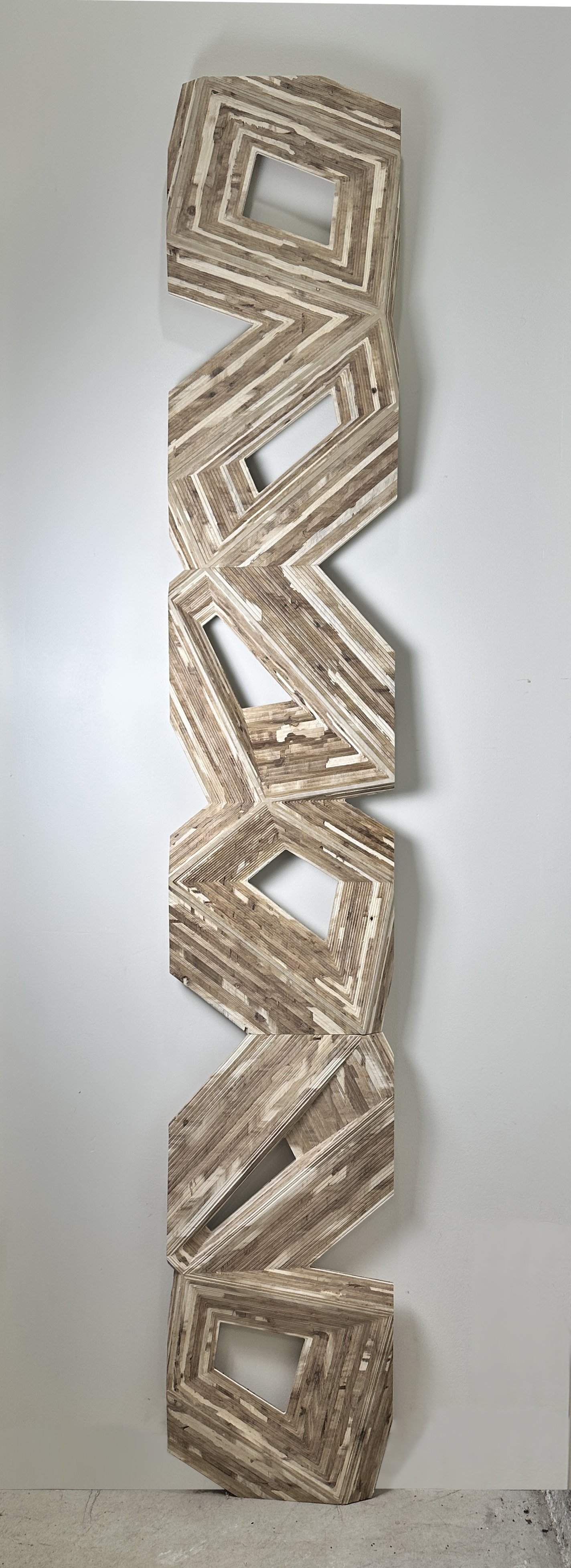 DIAMOND GRID TOTEM TO MOTHERHOOD: SPRING