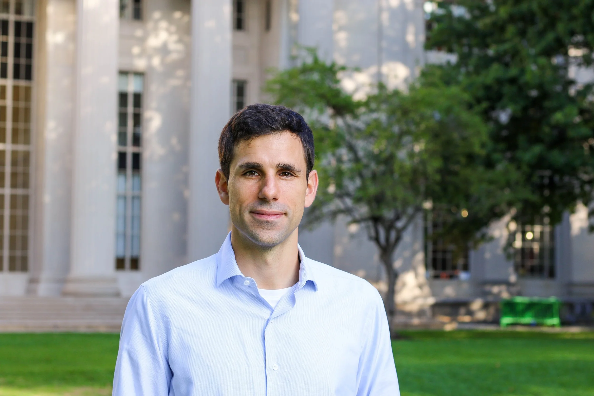 Quick Chat: MIT Postdoc Dr. César de la Fuente Nunez