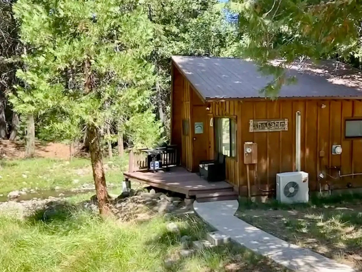 Cabin1.jpeg