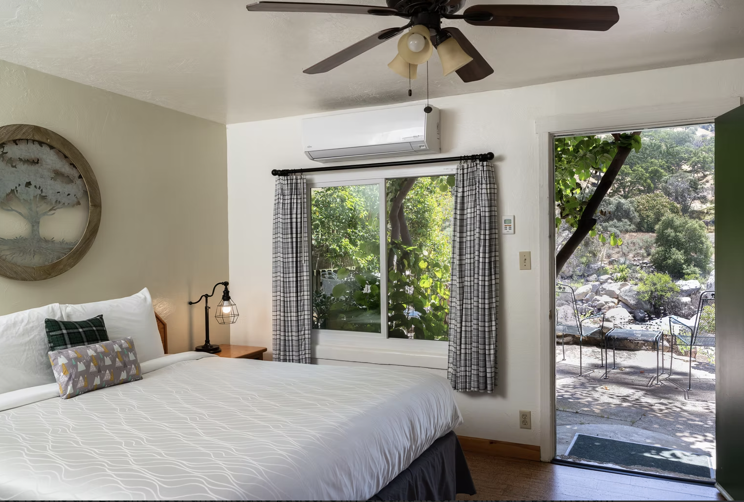 King Lodge Room 2.png