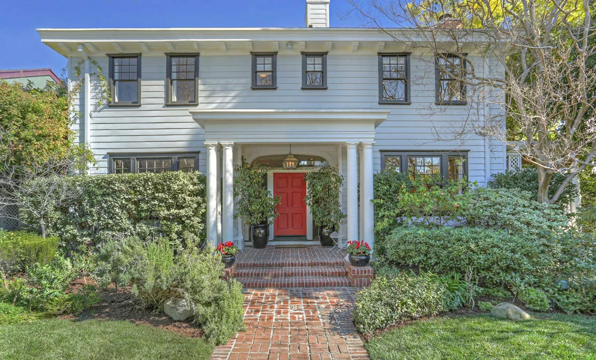 katie-crain-Berendo-Exterior.jpg