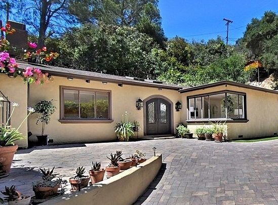 11059 Wrightwood Place, Studio City Sold - $2,046,910