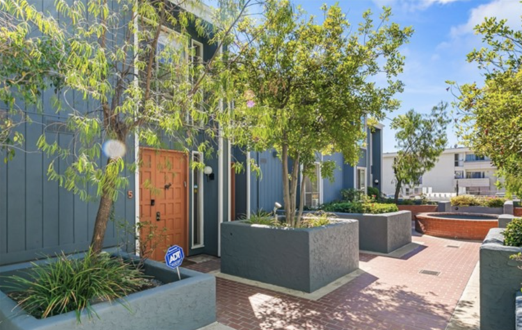 17711 Margate Street #5, Encino Sold - $747,000