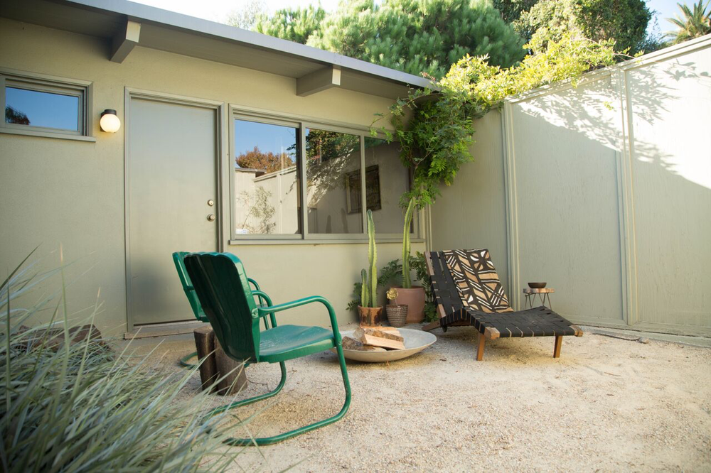 107 N Wilton Place, Hancock Park <br>Sold - $775,000