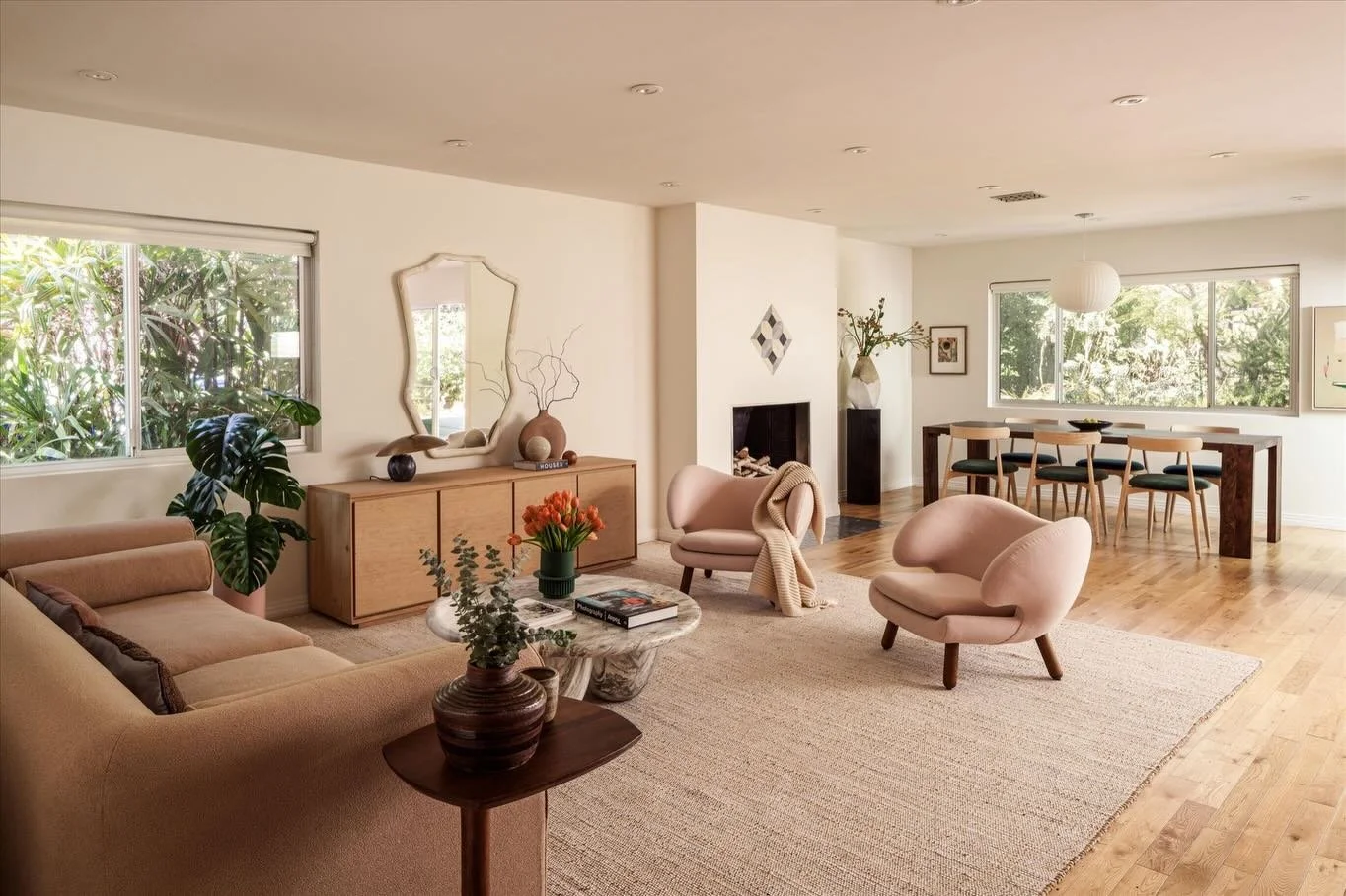 JUST SOLD ✨ Congratulations to our team member @constancenbaker and her wonderful clients on selling their beautiful home as they move on to their next chapter.