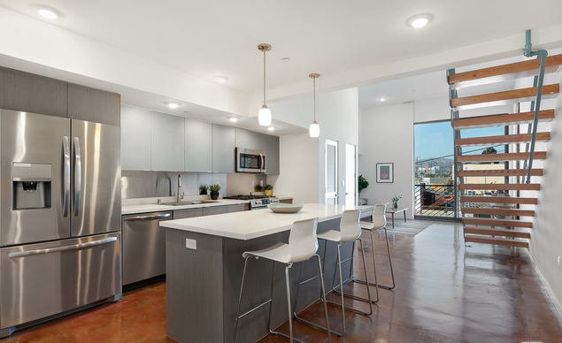 645 N Virgil Ave #303, Los Feliz <br>Sold - $799,000