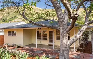 2137 E Chevy Chase Drive, Glendale <br> Sold - $800,000