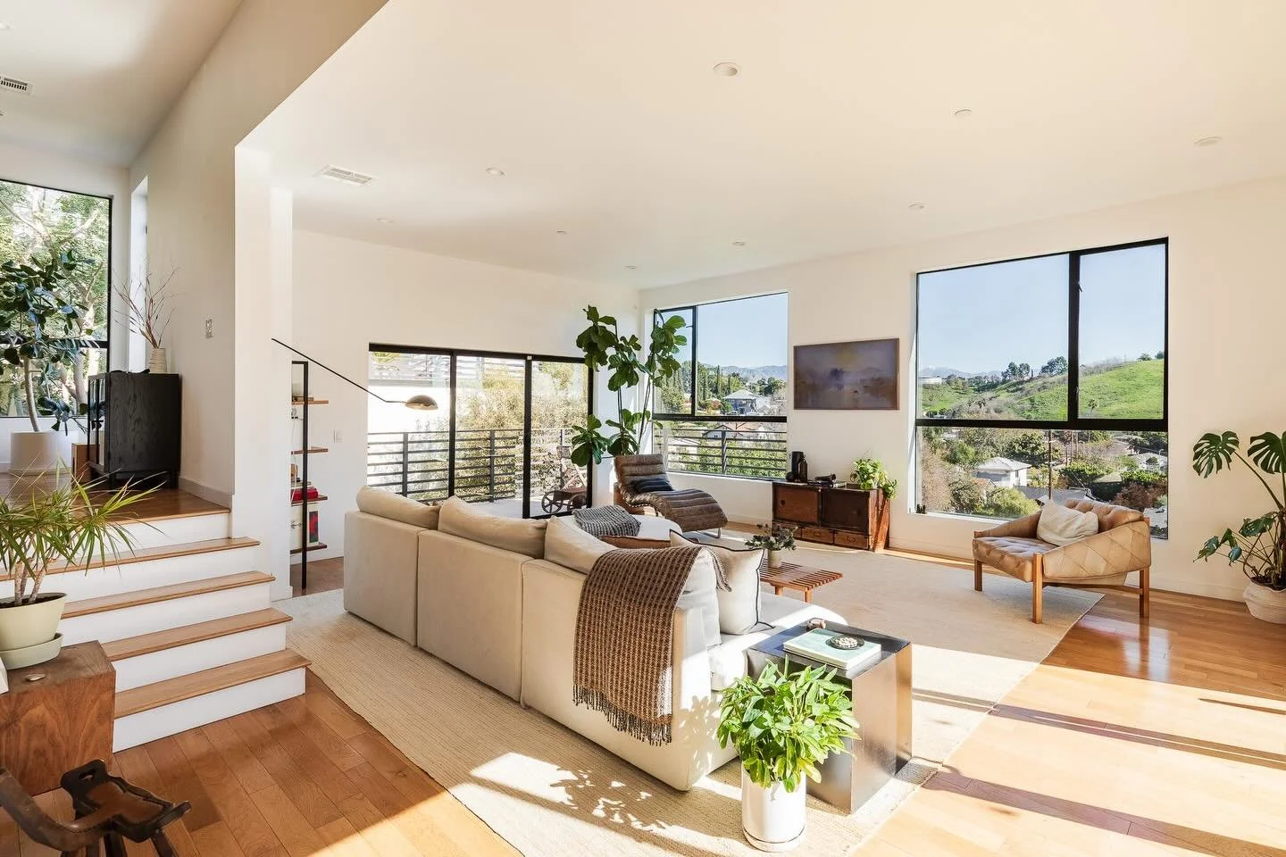 JUST SOLD ✨ We had the pleasure of helping our sweet clients with the sale of their incredible home in El Sereno that they transformed into an absolute sanctuary. Wishing them all the best on their new adventures. Thanks to @xiaolin.lvk for bringing 