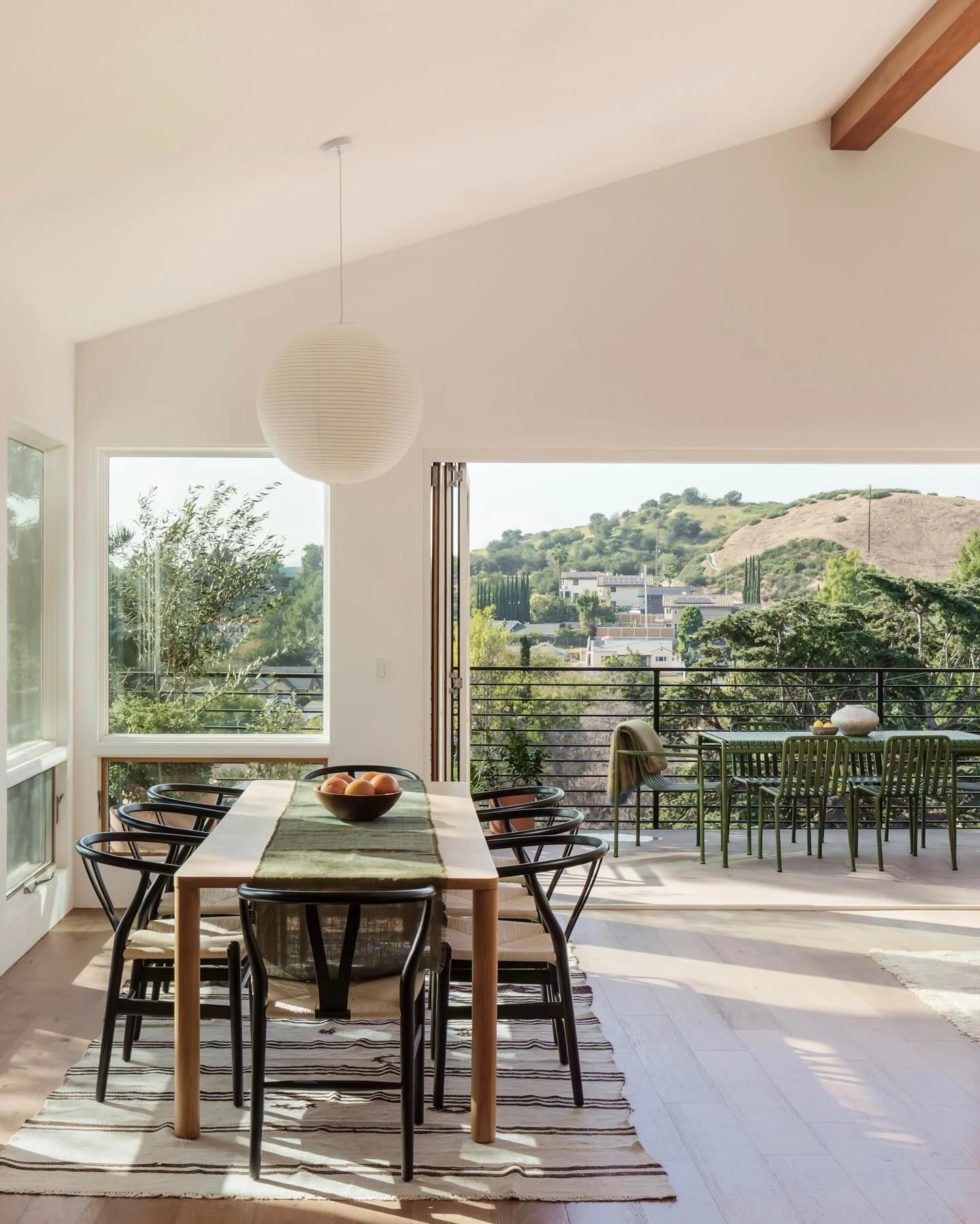 JUST SOLD 🌿 The stars aligned perfectly on this one. We&rsquo;re so excited for our friends/clients who just closed escrow on the dreamiest home on one of our favorite streets in Highland Park. We can&rsquo;t wait to see their sweet family settle in