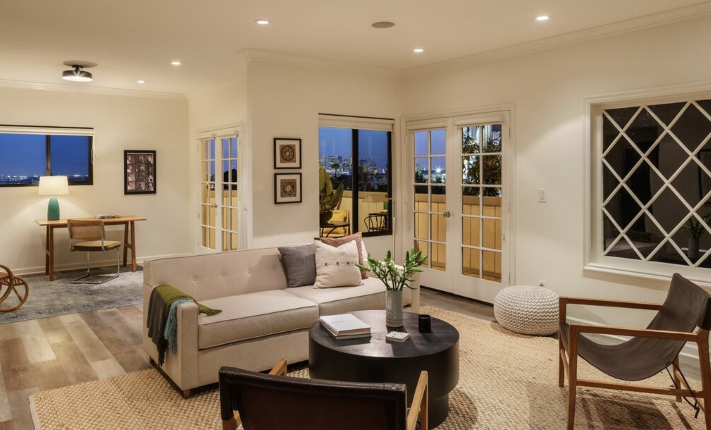 1133 N Clark St, #203, Sunset Strip