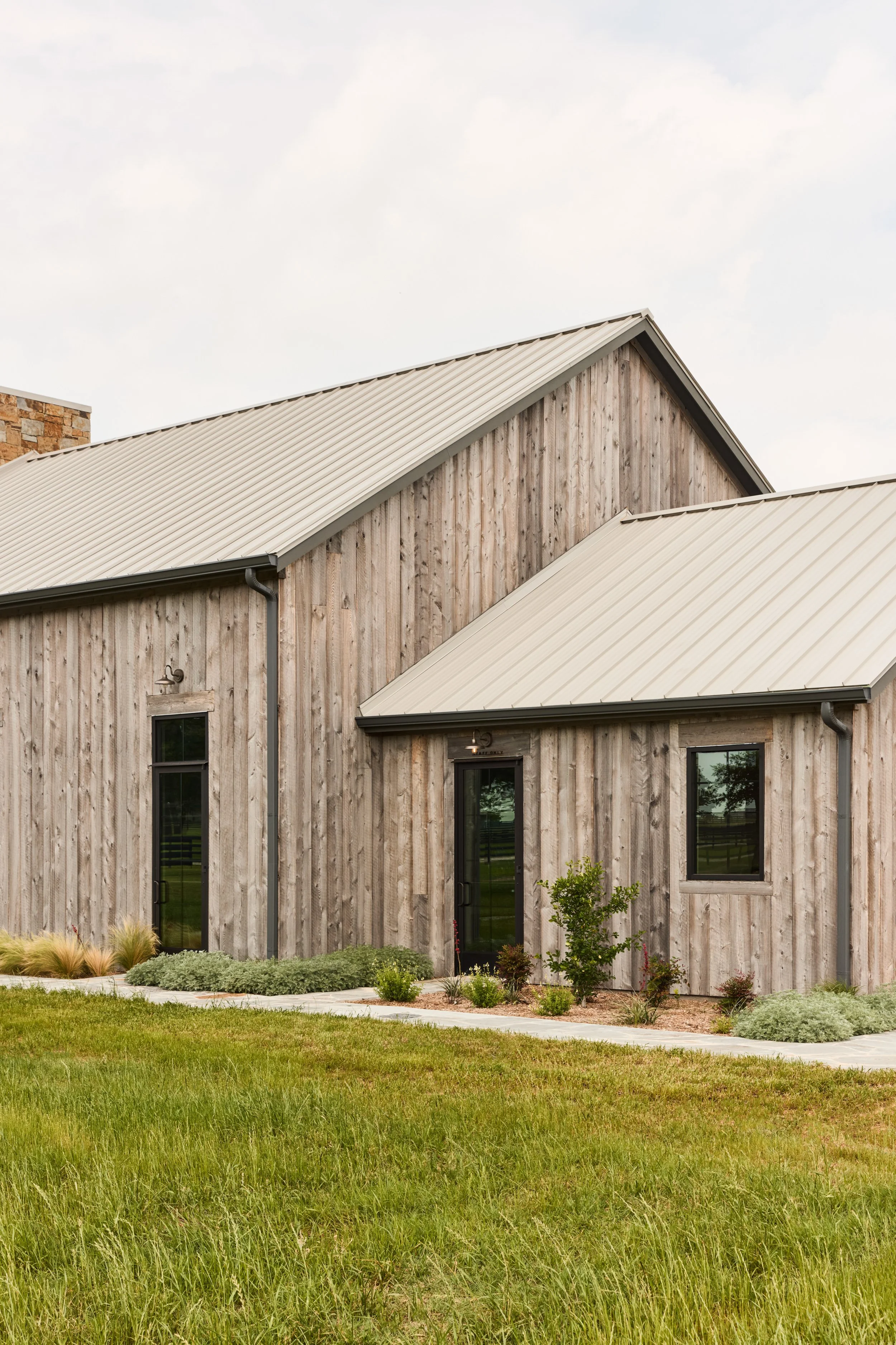 HSH_Saddlerock_Exteriors_031_Edit.jpg