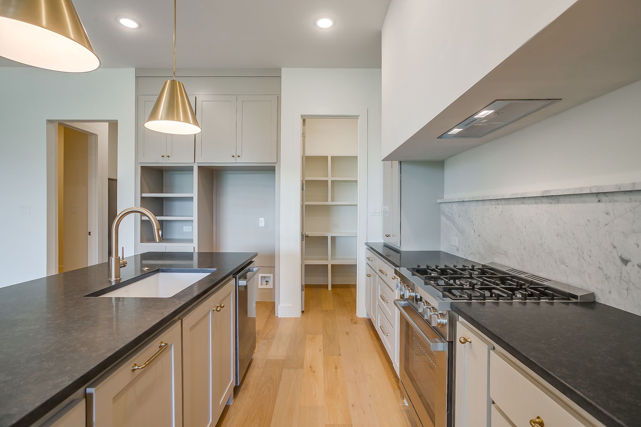 13837 Carnegie Dr (18 of 54).jpg