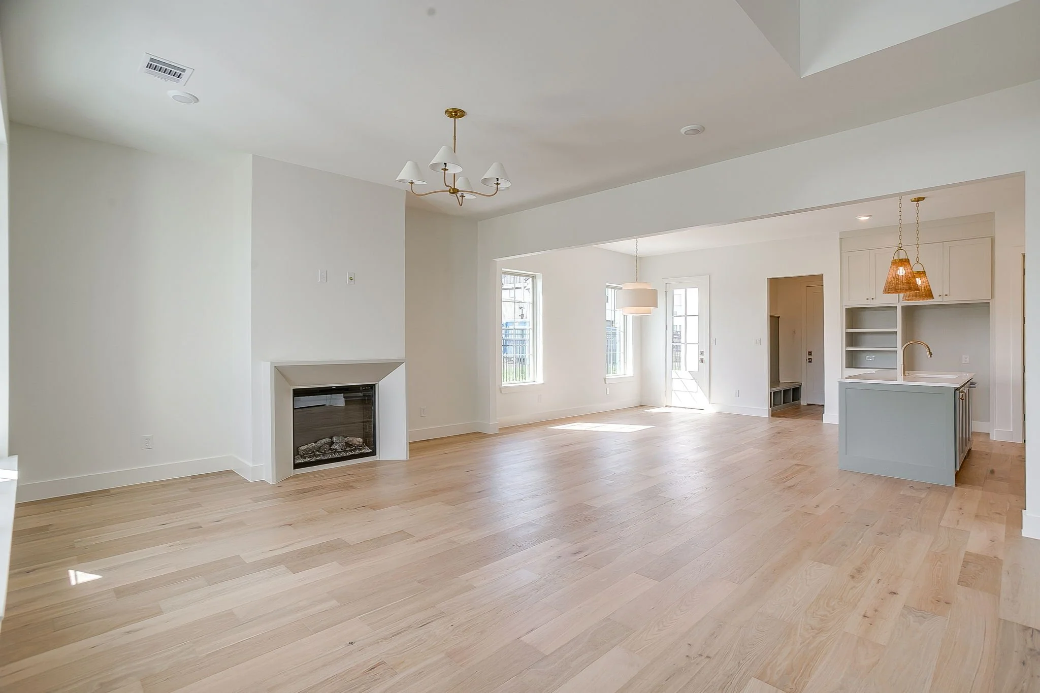 13841 Carnegie Dr (27 of 58).jpg