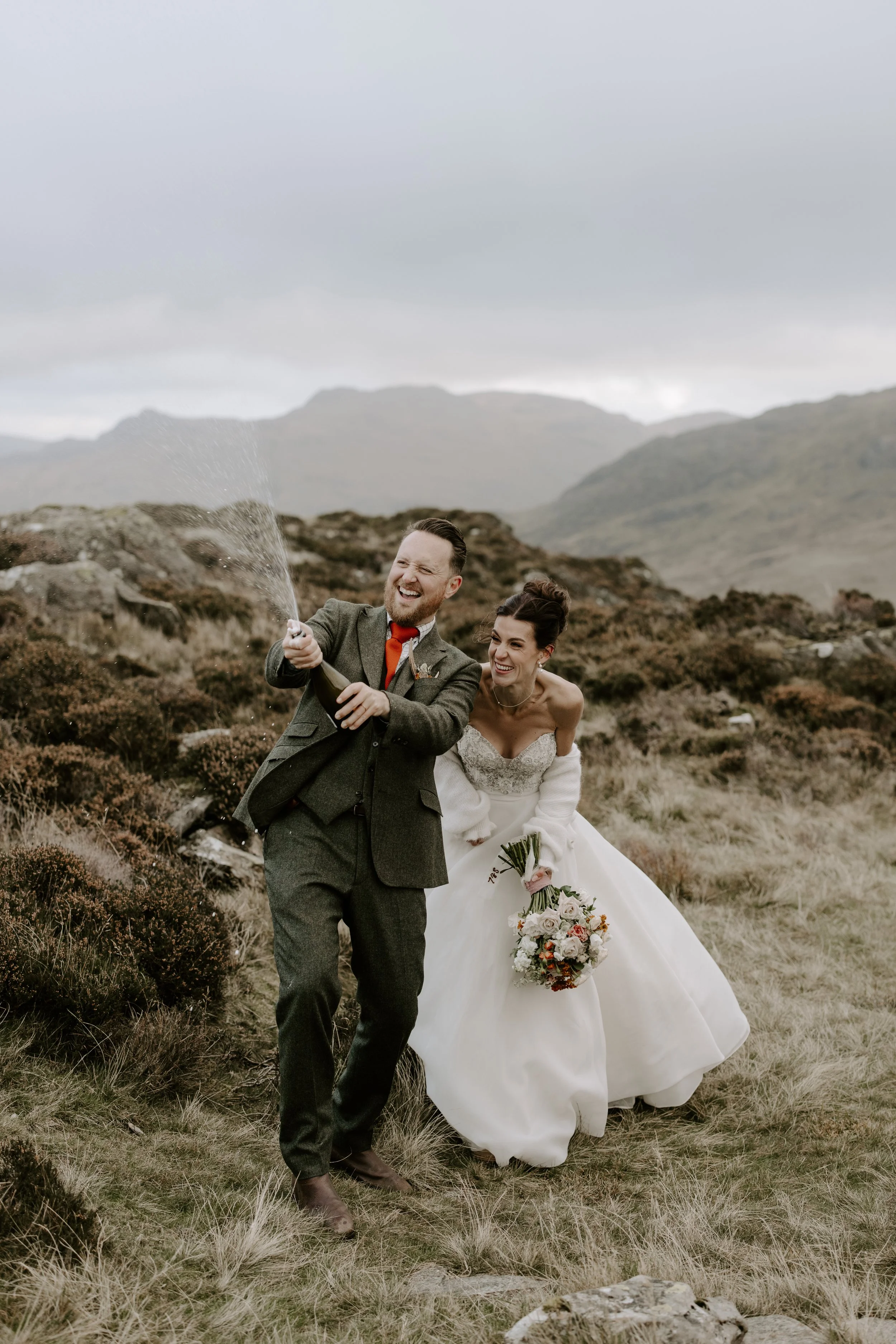 Lake district elopement wedding - fleetwith pike wedding28.jpg