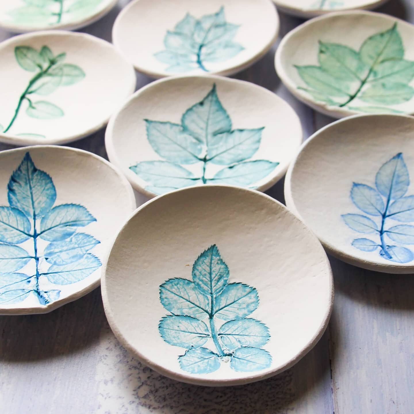 These are ready to be glazed and fired now. When they come out the kiln for the third and last time, the colours will be more intense and defined! I am excited already 🌿🎨💙