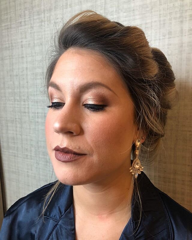 ✨... Just here dreaming about all the makeup still left to do this year! Until then here&rsquo;s a gorgeous bridesmaid!
.
.
.
Makeup | @emily_artistry .
.
.
#igdaily #mua #makeup #makeupartist #pghmua #pghmakeupartist #pghmakeup #pittsburghmua #pitts