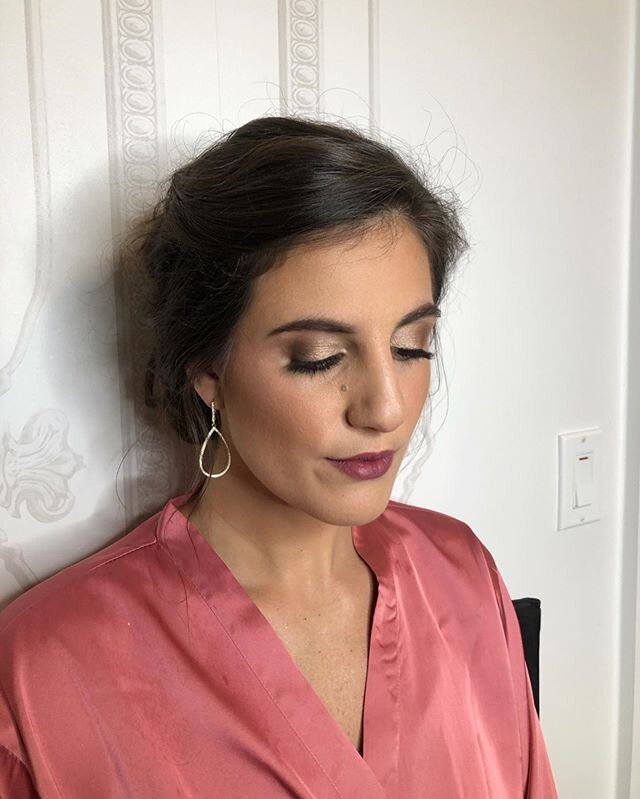 💕... #bridesmaid .
.
.
Makeup | @emily_artistry 
Hair | @ritualhaircompany .
.
#igdaily #mua #makeup #makeupartist #pghmua #pghmakeupartist #pghmakeup #pittsburghmakeupartist #pittsburghmua #pittsburghmakeup #pittsburghbridalmakeup #beauty #onlocati