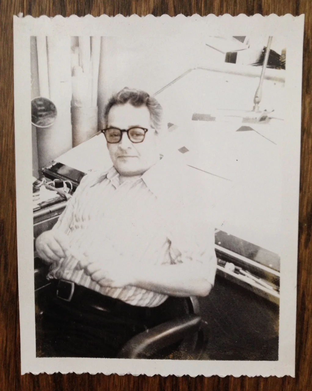 Daddy-at-his-desk.jpeg