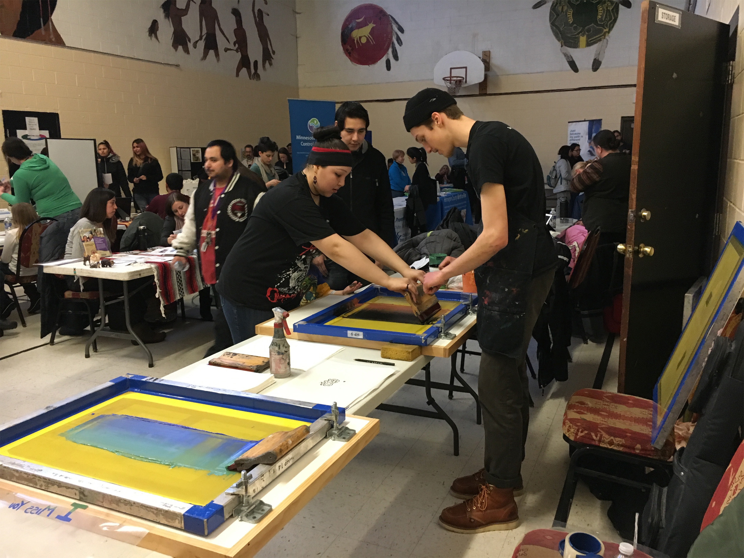Screenprinting at Little Earth student choice day
