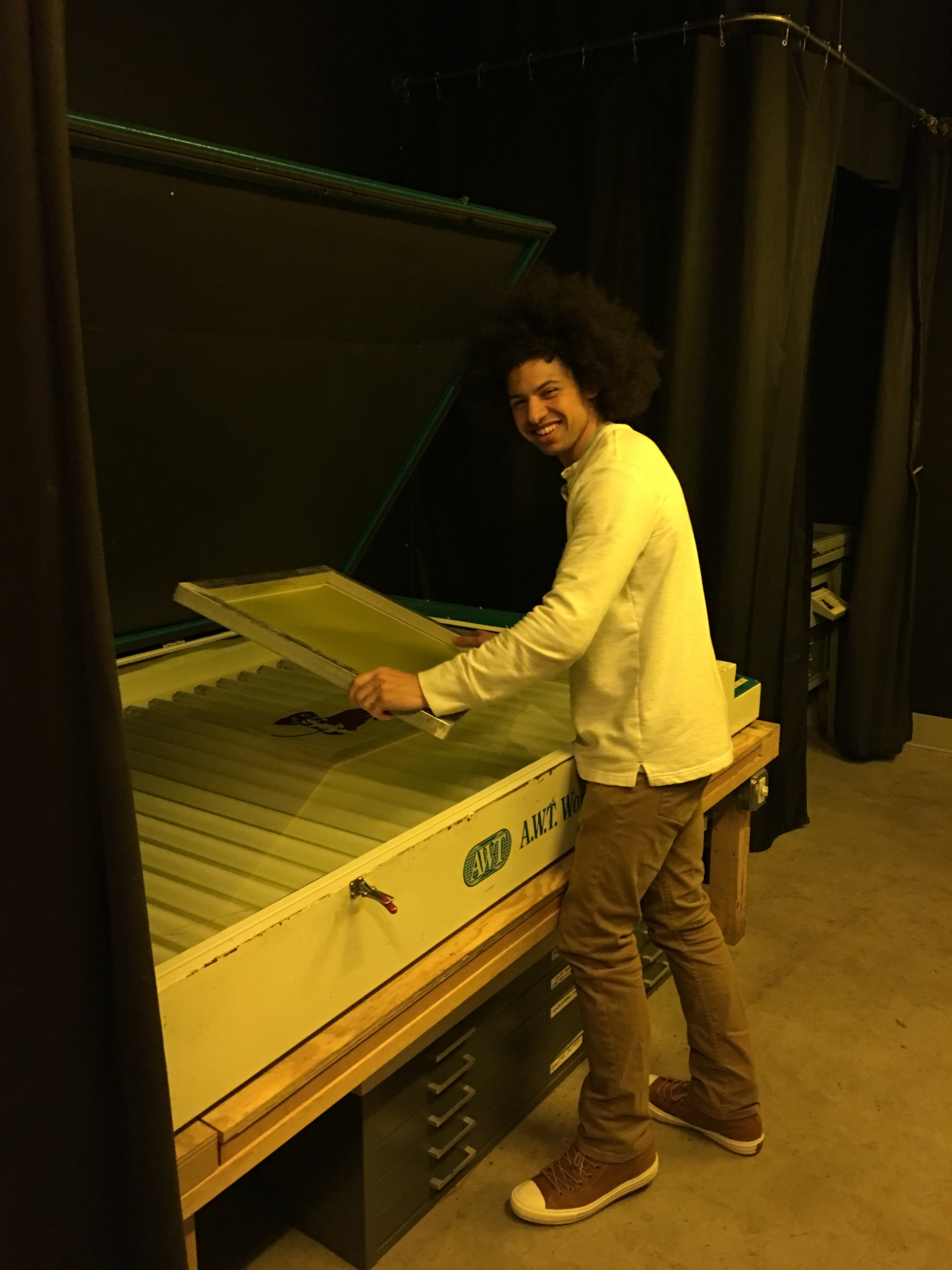 Screen exposure unit