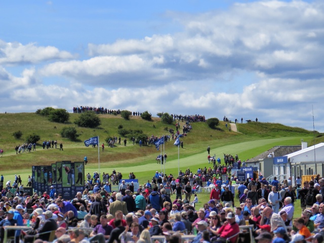 2015scottishopenthurscrowd.jpg