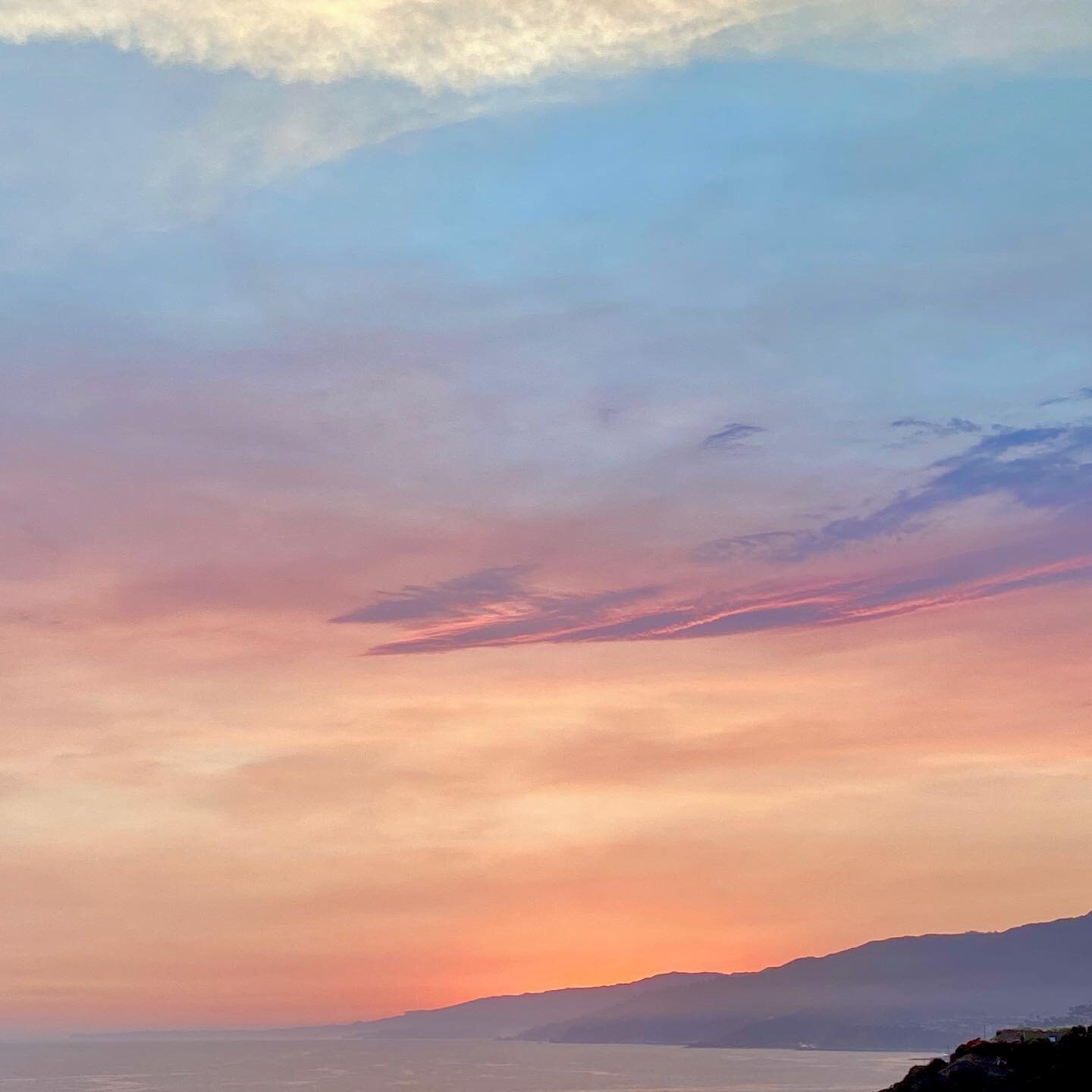 Labor Day Sunday sunset shots, in reverse order. Today saw the highest recorded temperature in LA County. 🥵