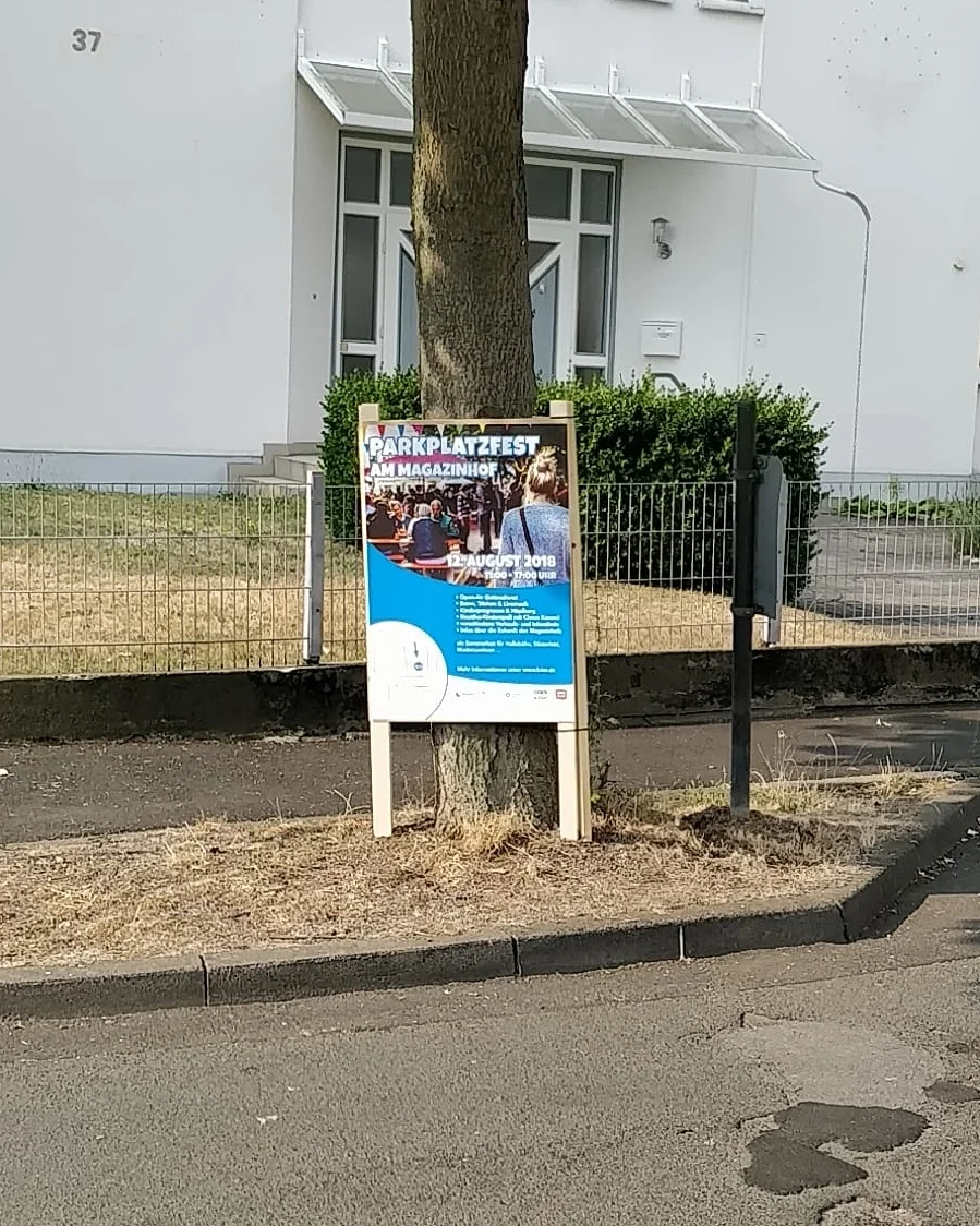 Plakatständer.jpeg