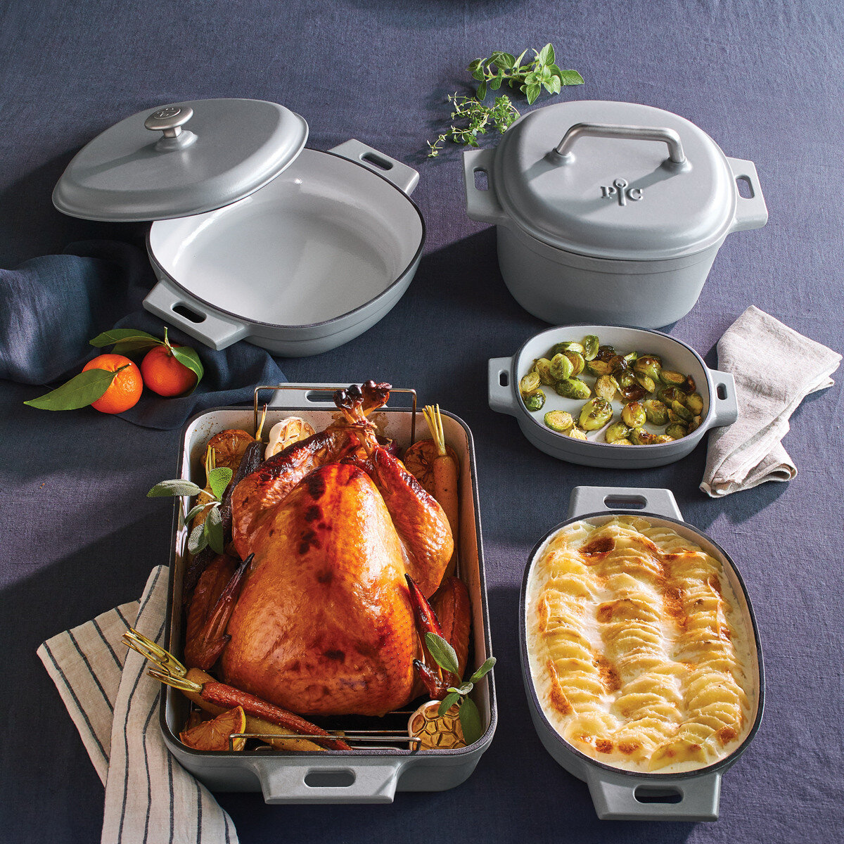 post-product-enameled-cast-iron-collection-blank-usca.jpg