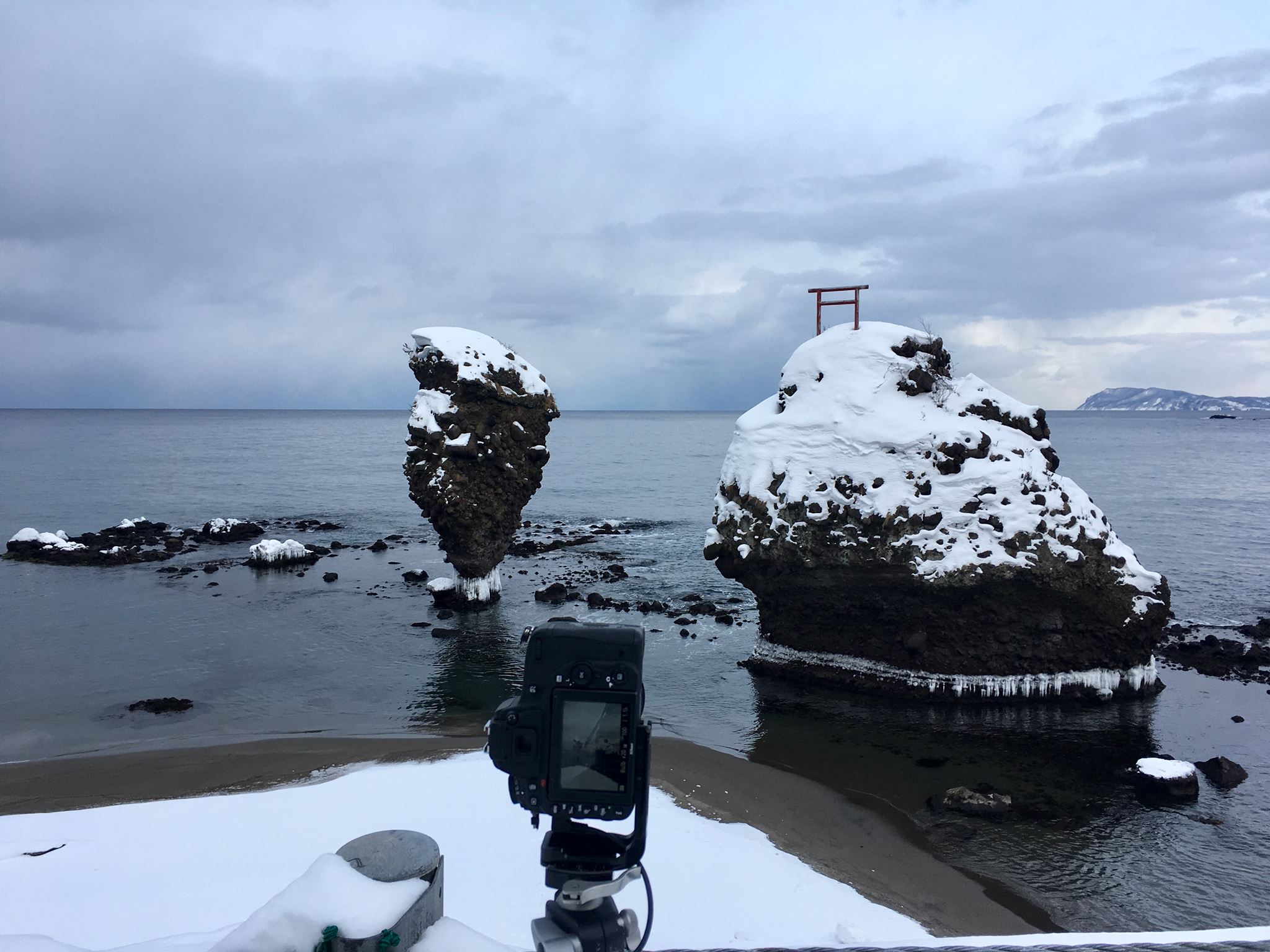 The beautiful Ebisu rocks, a classic shot.