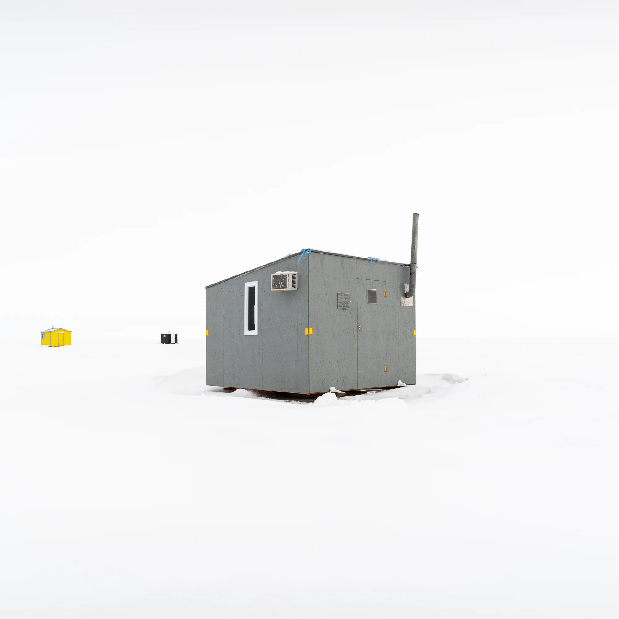 Ice Fishing Hut X
