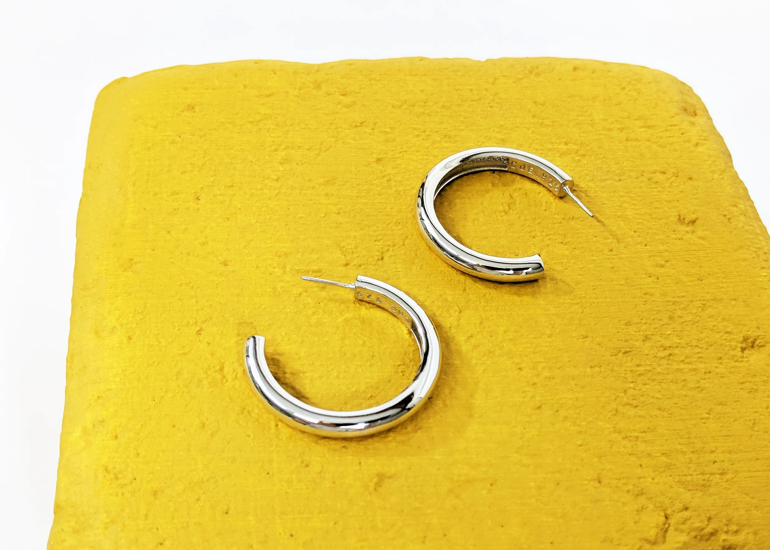 castella-silver-2.jpg