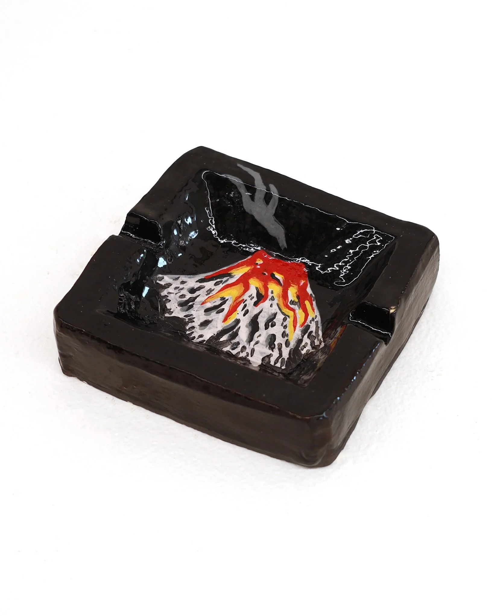 Alex Xerri Ashtray 9cm x 9cm x3cm 2025JPG.JPG