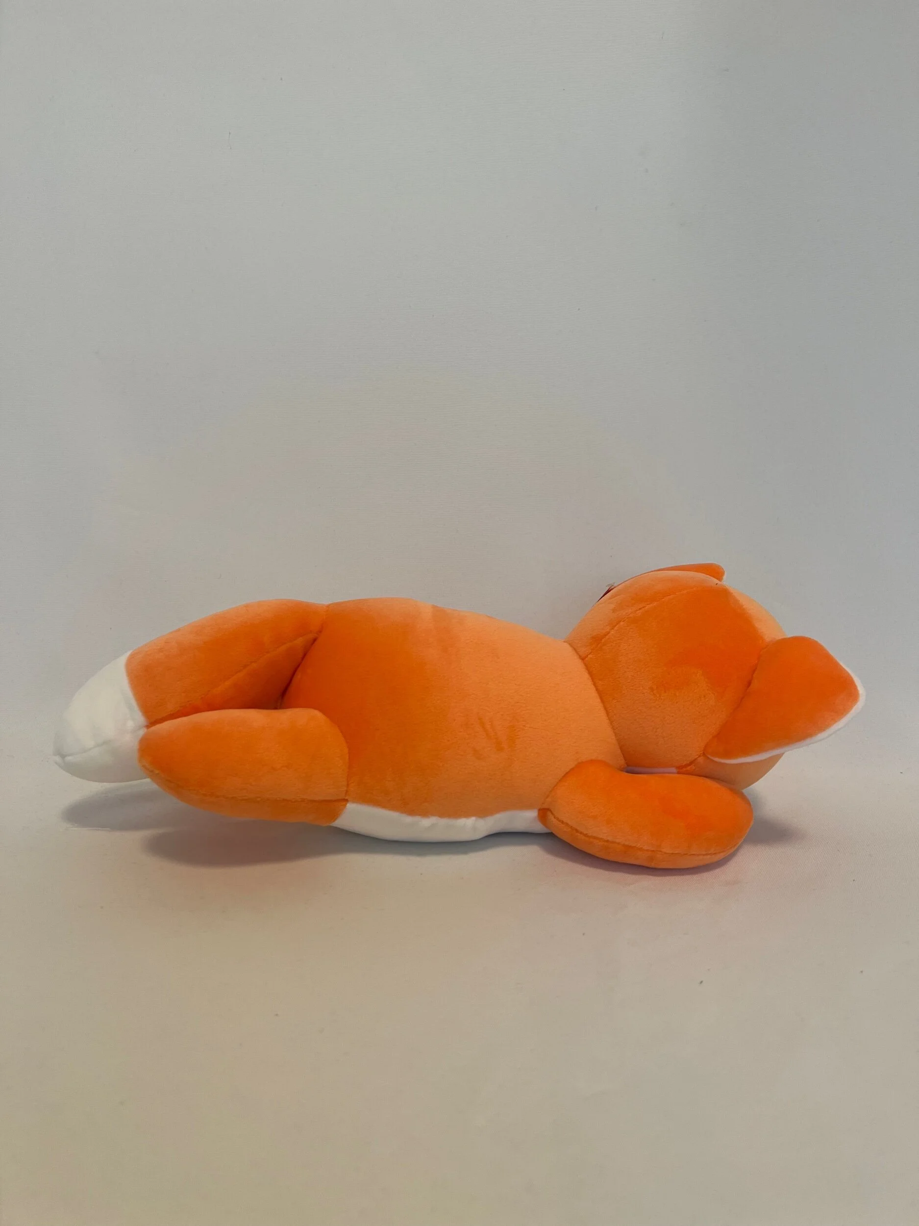 38067344-FFF9-42F4-98DA-5504C7563A8A