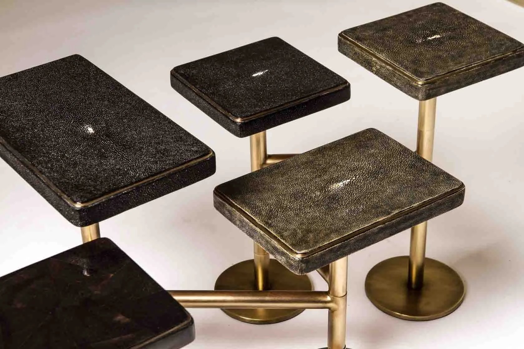 KCF01-BRG-L9-C6-D101-V1-Product-shop-Kifu-Paris-Texture-Shagreen-Shell-Interior-Tabletop=Decor-Accesories-Furniture.jpg