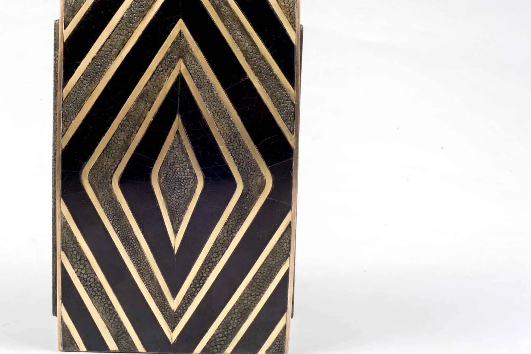 KV05M-D101-L9-V3-Product-shop-Kifu-Paris-Texture-Shagreen-Shell-Interior-Tabletop=Decor-Accesories-Furniture.jpg