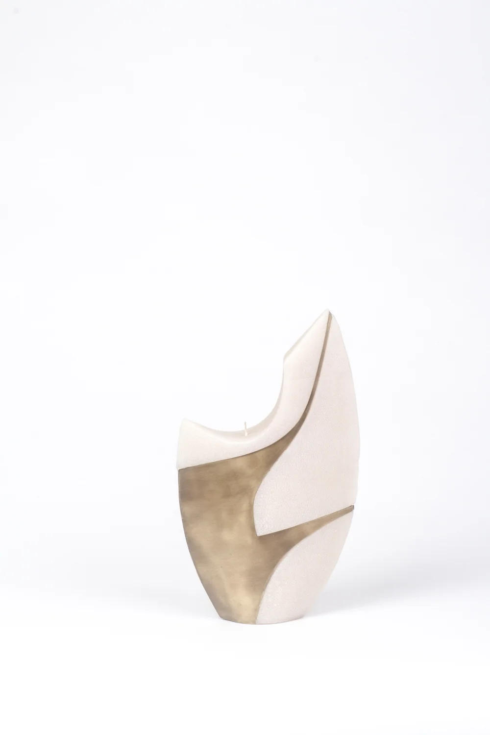 Sculptural-candles-shop-product-neimanmarcus-barneys-paris-newyork-manhattan-christmas-patrickcoardparis-sculpturalcandles-shagreen-brass-PC02M-PTB-D2-V1.jpg