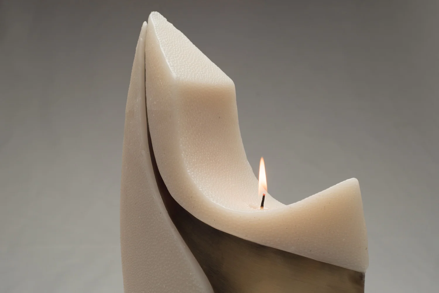 Candles-burning-candlesburning-sculptural-exotic-textures-shop-product-neimanmarcus-barneys-paris-newyork-manhattan-christmas-patrickcoardparis-sculpturalcandles-shagreen-brass-patrick-coard-DSC_2146.jpg