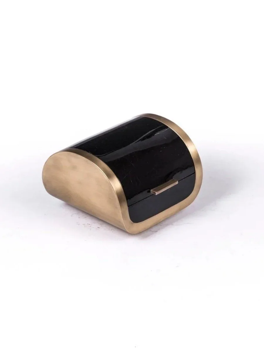 Dandy Box w/ Metal Side