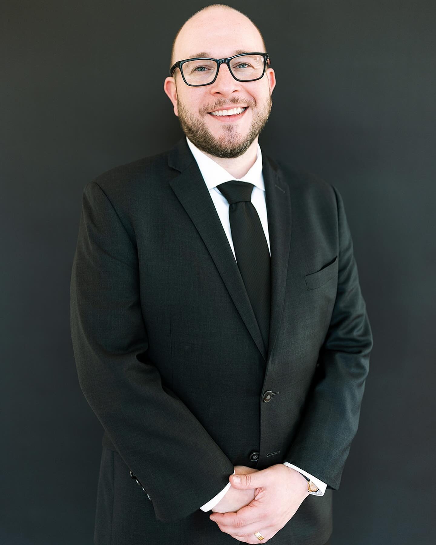 🎶 MEET THE TEAM 🎶 

Say hey to Seth, owner and creative director of ROL Weddings! 

Seth started this company in 2018 and has worked diligently to build and maintain a solid team with consistent experience, professionalism and vibes. 

He&rsquo;s b