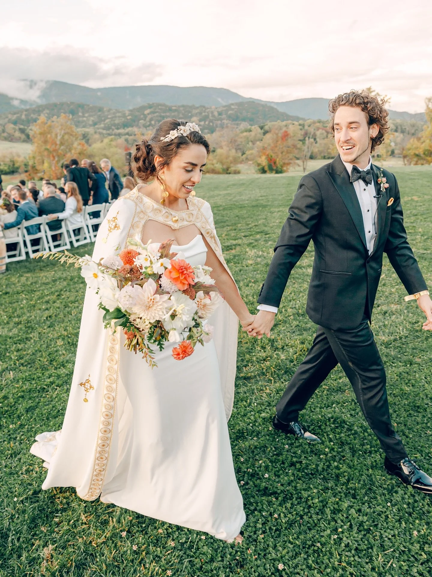 Perfect Fall weather for H + J at @kingfamilyweddings 

Captured by @sarahhoustonphotography
