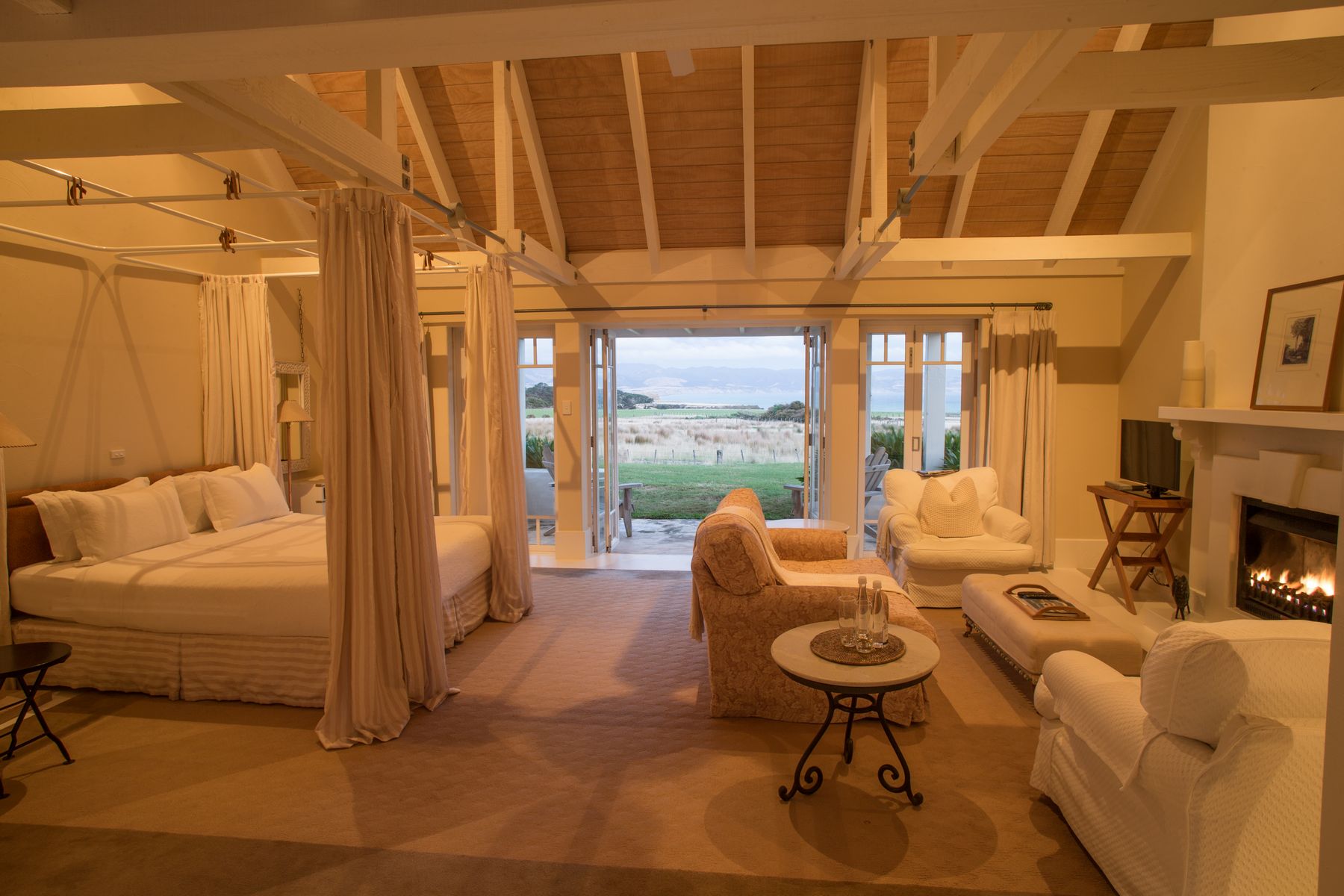 Wharekauhau-Lodge-New-Zealand-Cottage-Suite.jpg