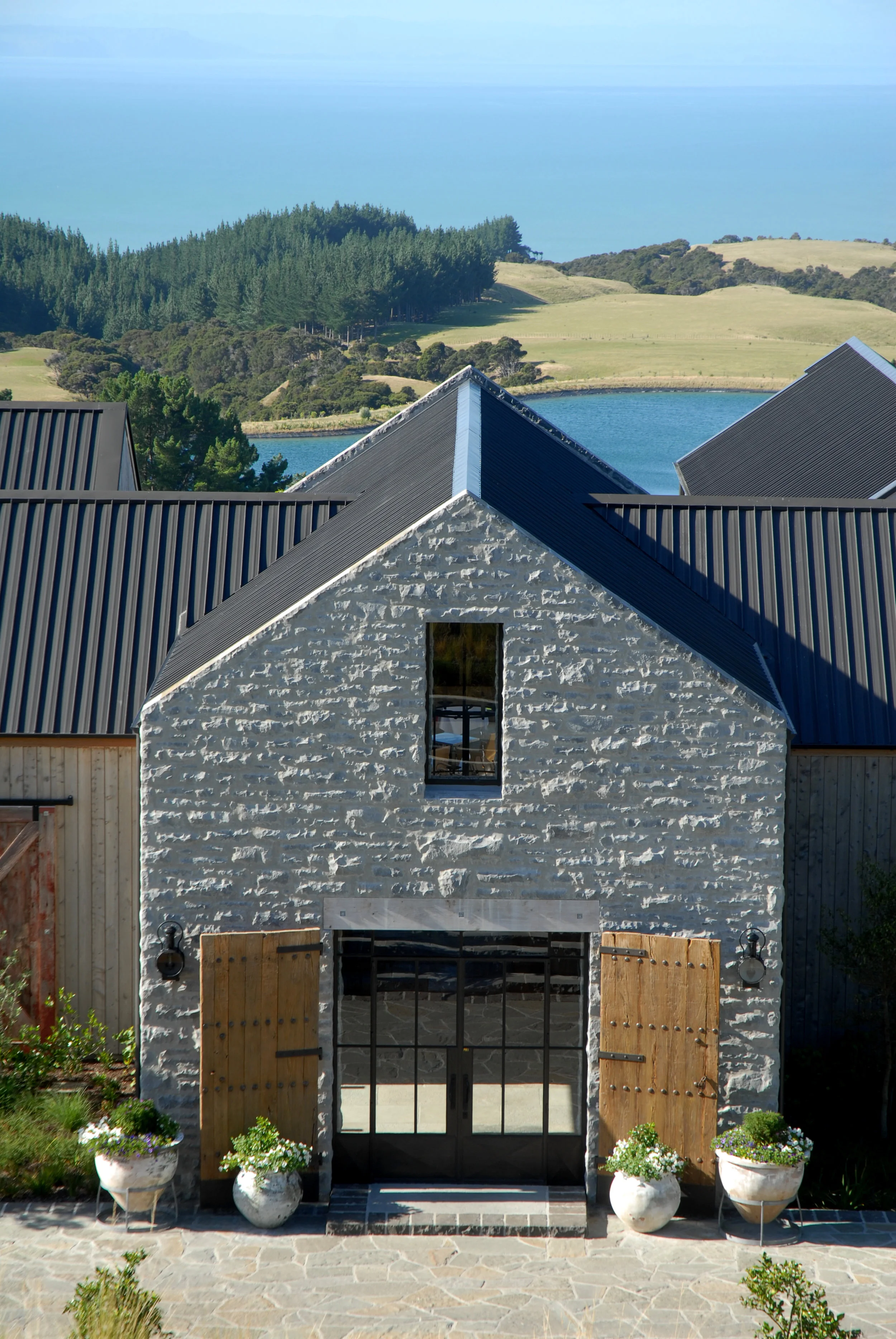 lodge-entrance.jpg